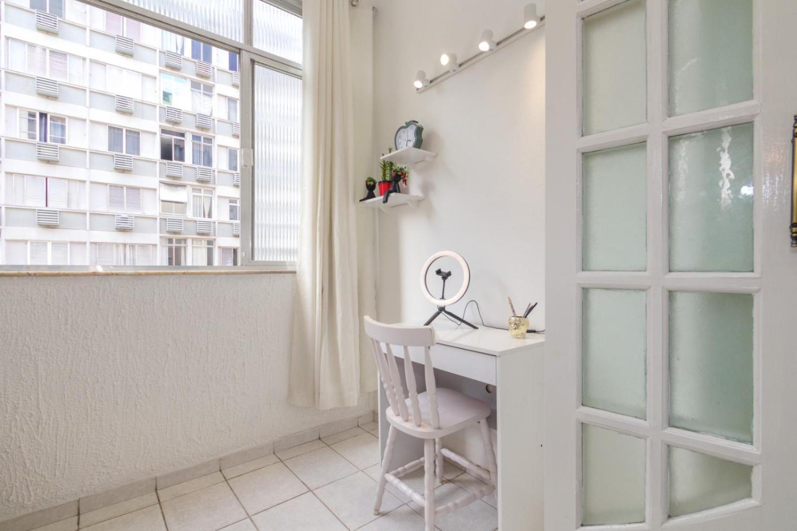 Bom E Barato A 200 Metros Da - Av Copacabana 1032 Ap 705 Apartamento *